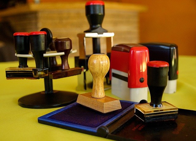 হালাল বিনোদন : মর্মরে বাজে ভিন্ন কিছুর প্রতিধ্বনি